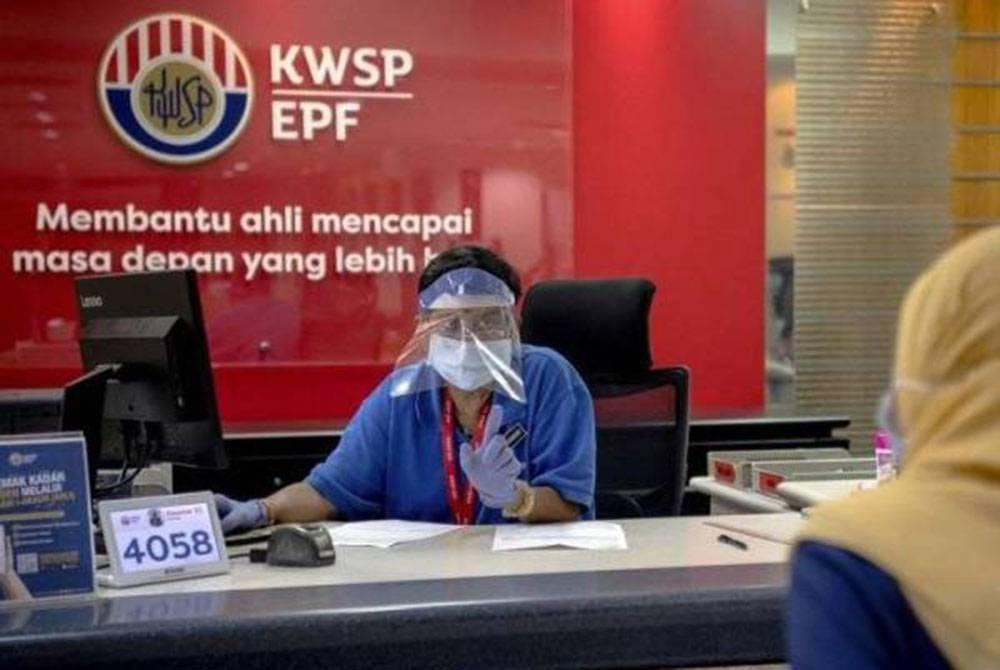 Langkah kerajaan untuk terus memberi peluang kepada pencarum menggunakan kemudahan pengeluaran KWSP wajar disokong. - Gambar hiasan 