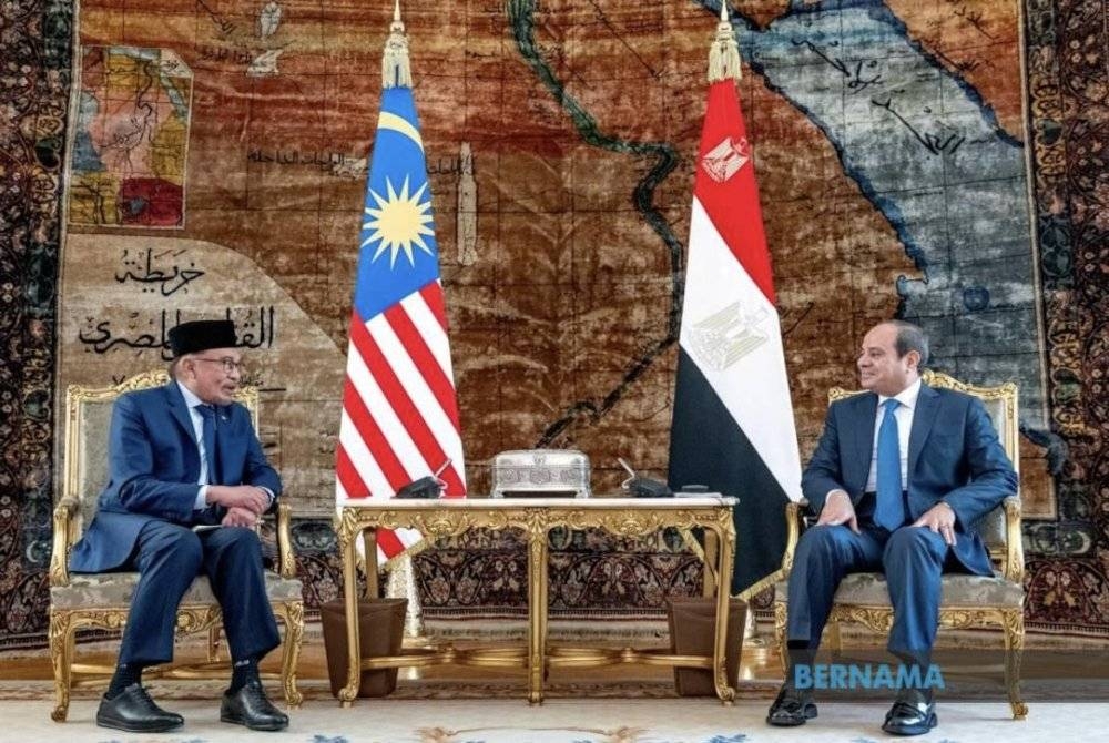 Isu Palestin, nasib serta kesengsaraan masyarakat Palestin di Gaza menjadi fokus perbincangan Anwar dan Presiden Mesir, Abdel Fattah El-Sisi. - Foto Bernama