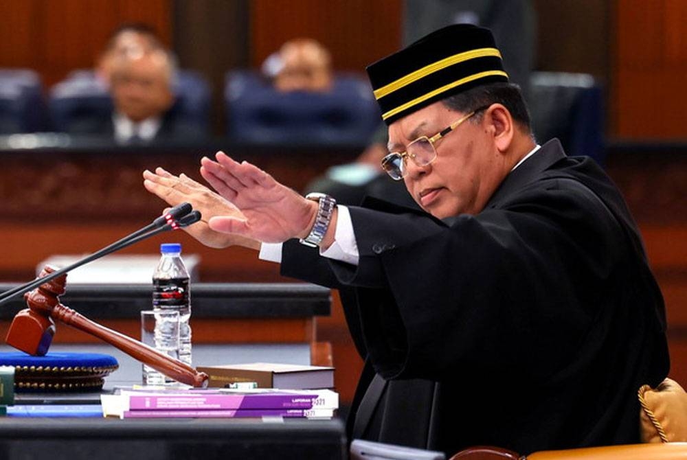 Johari melarang penggunaan perkataan ‘kafir’, ‘Zionis’ dan ‘Yahudi’ di Dewan Rakyat.