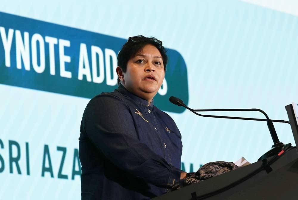 Azalina berucap pada Persidangan &#039;Unveiling Insights and Actions: Malaysia&#039;s Baseline Assessment on Business and Human Rights&#039; pada Rabu. - Foto Bernama