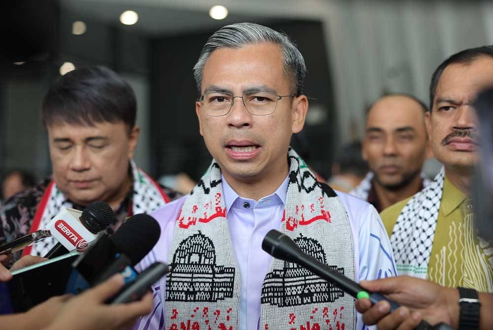 Fahmi ketika ditemui media selepas pelancaran Tabung Kemanusiaan Palestin bagi Perkhidmatan Awam Peringkat Kementerian Komunikasi dan Digital (KKD) di Angkasapuri Kota Media pada Khamis. - Foto Bernama