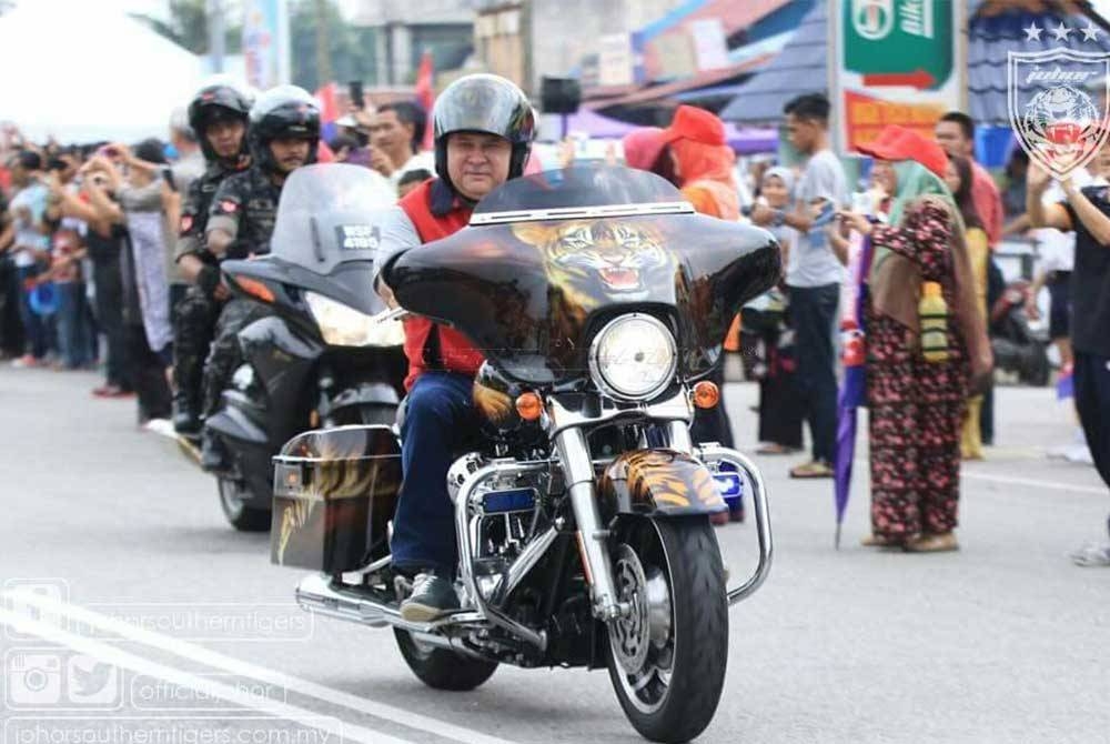 Program Kembara Mahkota Johor dengan konvoi motosikal berkuasa tinggi merupakan satu acara tahunan di Johor.