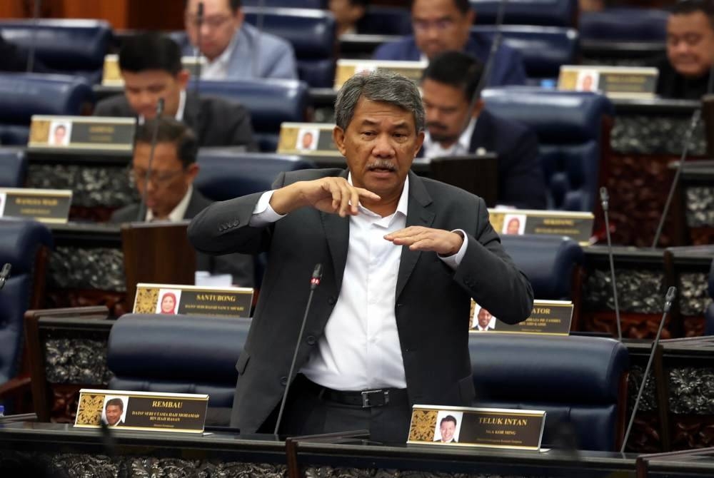 Mohamad merangkap Ahli Parlimen Rembau ketika Sidang Dewan Rakyat di Bangunan Parlimen, pada Isnin. - Foto Bernama