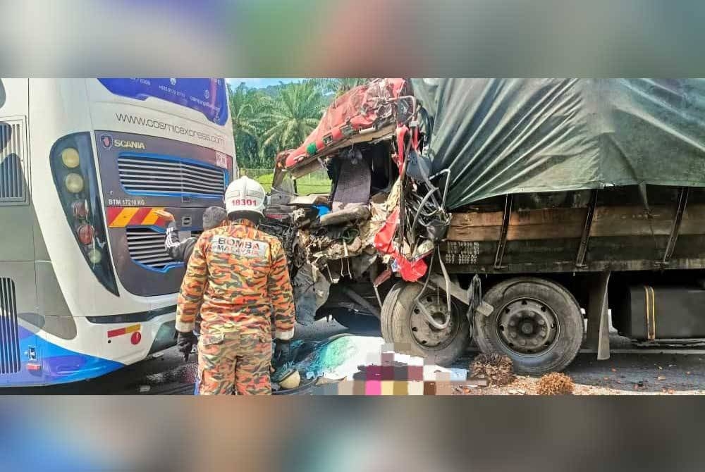 Seorang wanita maut dalam kemalangan membabitkan sebuah bas persiaran dan lima lori berhampiran Kilometer 200.4 Lebuhraya Utara Selatan arah selatan dekat Gunung Semanggol, Bagan Serai pada Khamis.