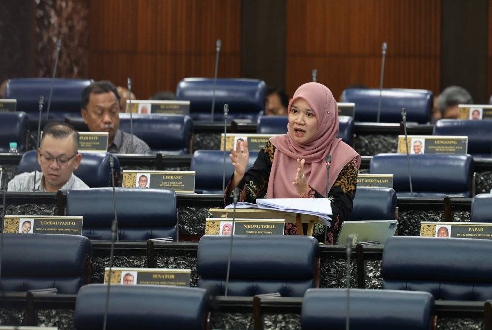 Fadhlina ketika Sidang Dewan Rakyat di Parlimen, pada Khamis. - Foto Bernama