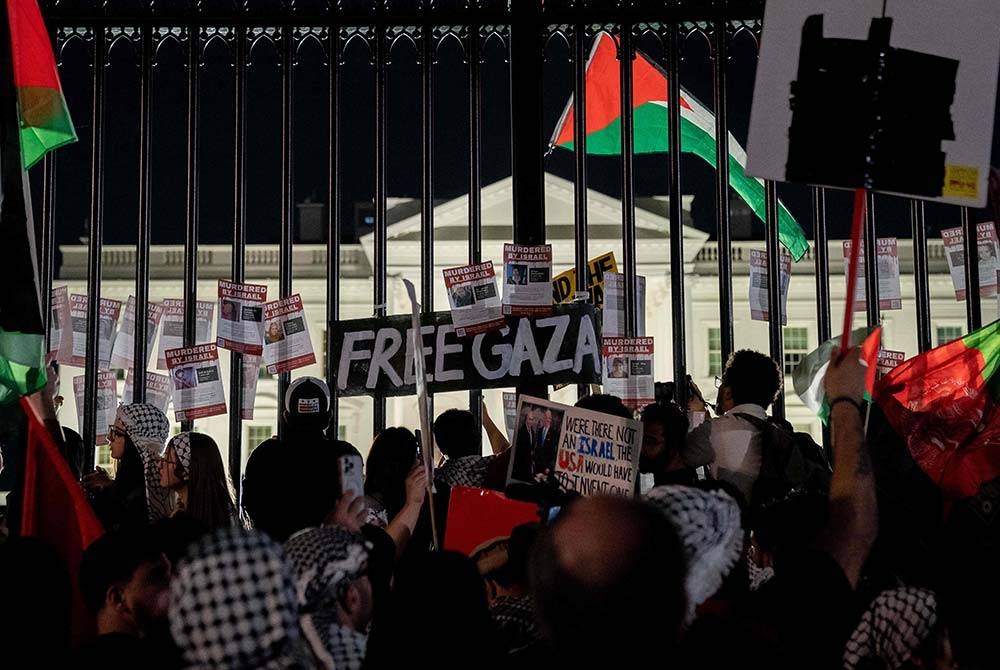 Puluhan ribu peserta berarak dan berhimpun di Washington pada Sabtu bagi menyatakan sokongan terhadap rakyat Palestin. Foto: AFP