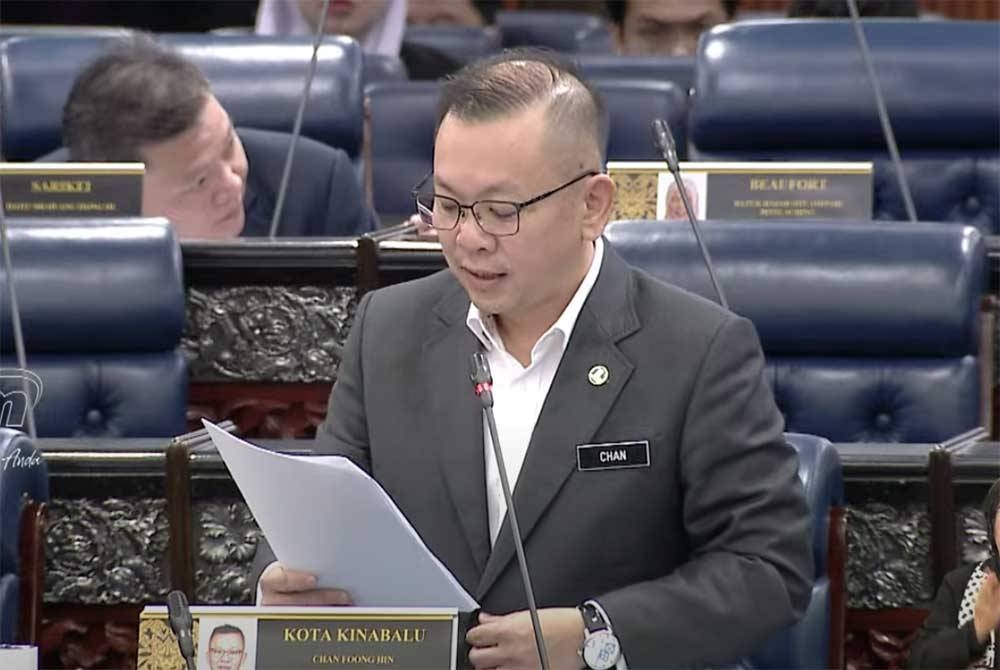 Foong Hin ketika sesi soal jawab lisan di Dewan Rakyat pada Isnin.