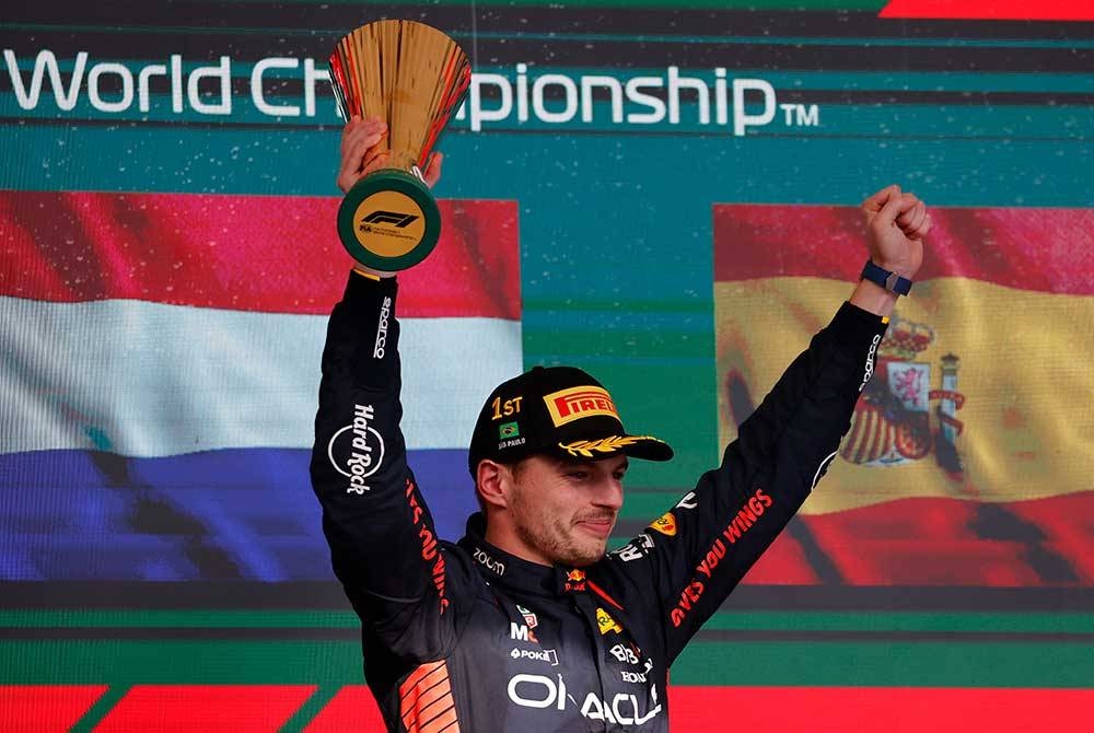 Verstappen menjuarai saingan GP Brazil di Litar Interlagos, Sao Paulo pada Isnin. Foto EPA