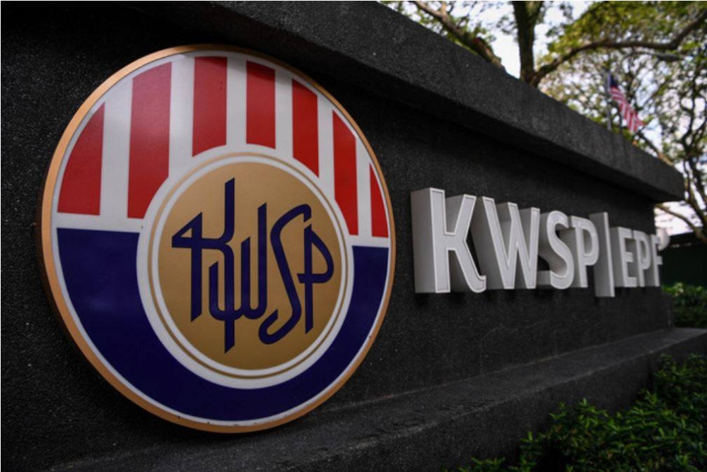 KWSP akan terus memberi keutamaan kepada pelaburan domestik. - Foto Bernama