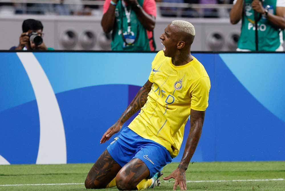 Talisca meledak hatrik ketika membantu Al-Nassr menewaskan Al-Duhail 3-2 dalam saingan Liga Juara-Juara Asia di Qatar awal pagi Rabu. - Foto AFP.