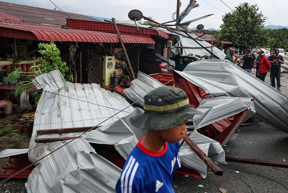 [video] 47 Rumah Terjejas Akibat Ribut Di Taman Klebang Jaya Sinar Harian