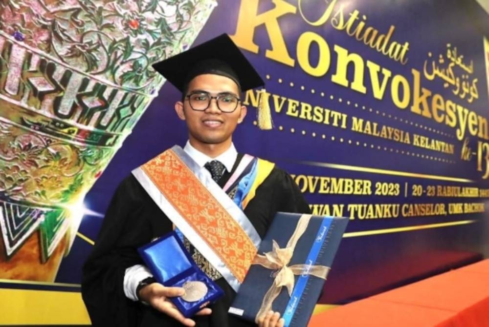 Muhammad Zulhilmi terpilih sebagai penerima Anugerah Kecemerlangan Tajaan Industri sempena Istiadat Konvokesyen Universiti Malaysia Kelantan Ke-13, 4 Oktober lalu.