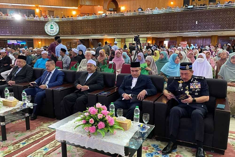 Antara mereka yang hadir pada Majlis Sambutan Hari Hududullah ke-18 Peringkat Negeri Kelantan 2023 di Kompleks Islam Darulnaim, Lundang di Kota Bharu pada Isnin.