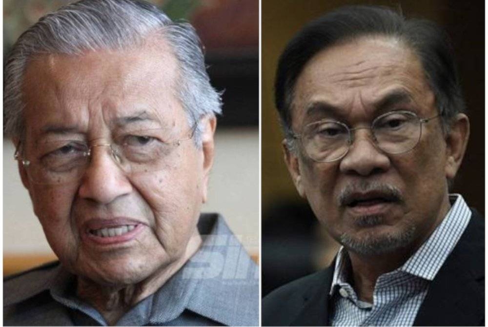 Dr Mahathir (kiri), Anwar