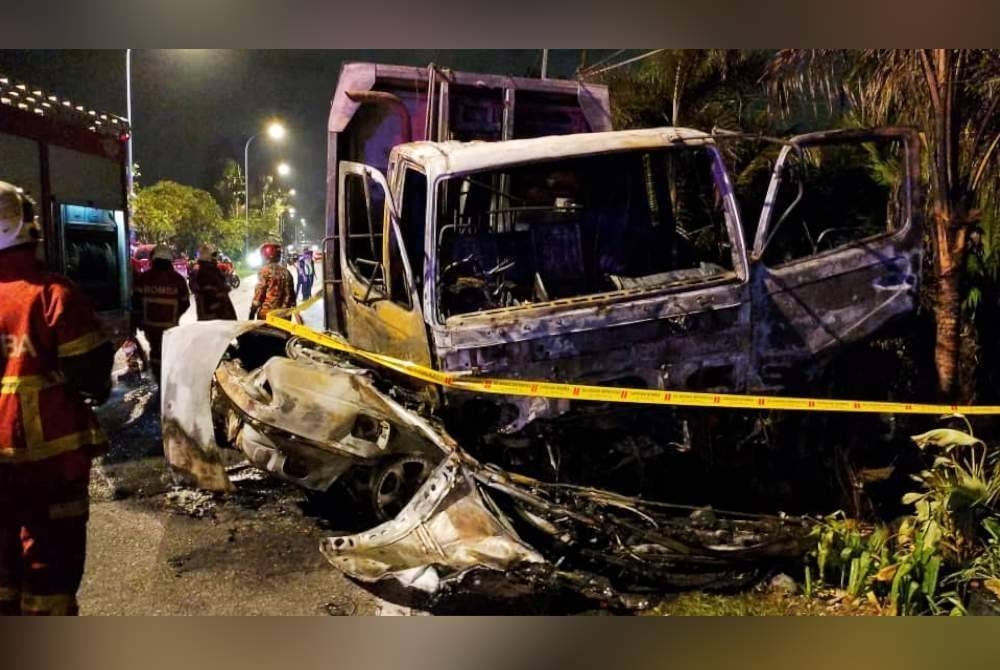 Nahas membabitkan sebuah kereta dan lori muatan sampah yang mengorbankan tiga nyawa di kawasan Perindustrian Bercham dekat Ipoh pada Isnin.