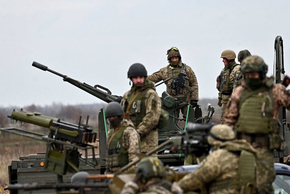 Anggota tentera Ukraine mengambil bahagian dalam latihan anti dron di wilayah Chernigiv pada 11 November 2023. - Foto: SUPINSKY / AFP