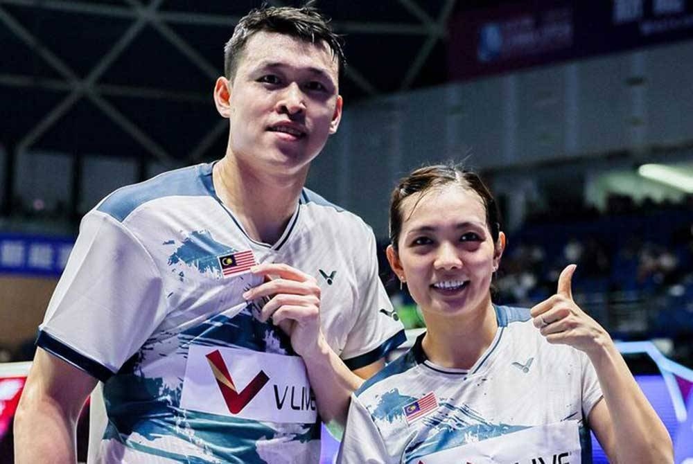 Kian Meng (kiri) dan Pei Jing akan menentang pasangan Jepun dalam saingan suku akhir Masters Jepun pada Jumaat. - Foto Agensi