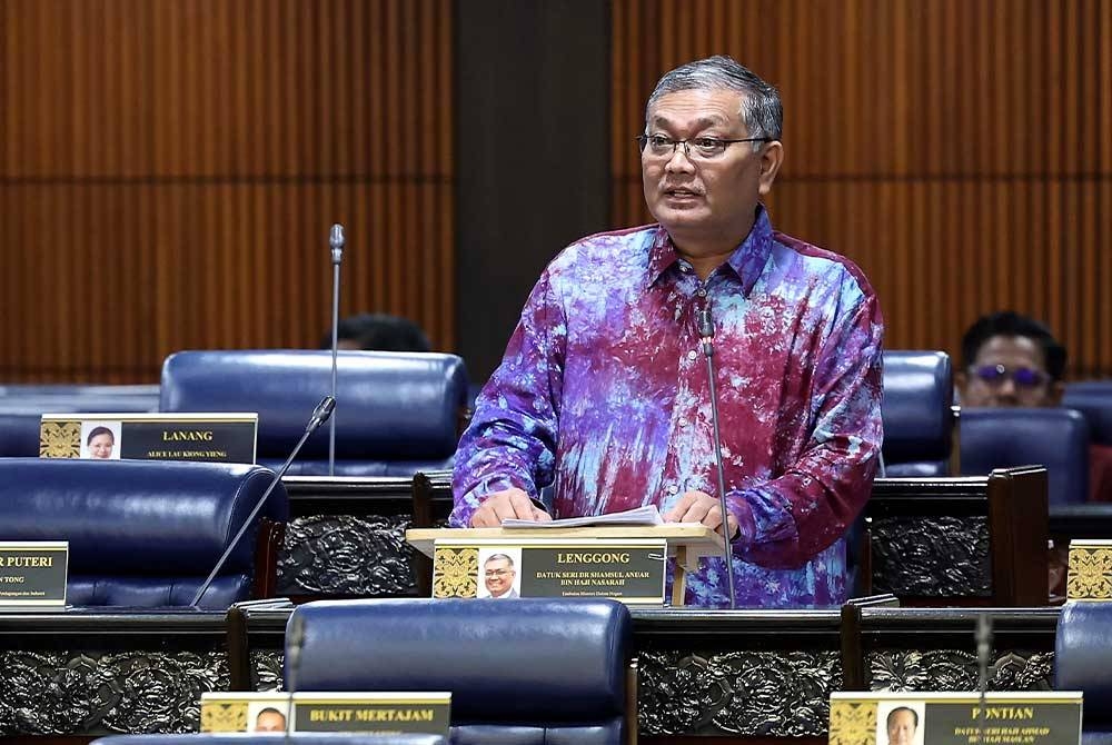 Shamsul Anuar menjawab pertanyaan-pertanyaan semasa sesi Jawab Lisan pada persidangan Dewan Rakyat di Bangunan Parlimen hari ini. Foto Bernama