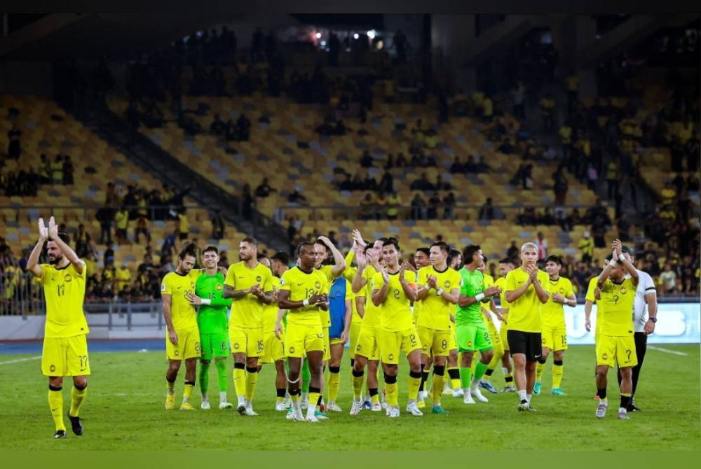 Pasukan Harimau Malaya meraikan kemenangan selepas perlawanan Kumpulan D bagi Kelayakan Piala Dunia 2026 dan Piala Asia 2027, Malaysia menentang Kyrgyzstan di Stadium Nasional Bukit Jalil malam Khamis. - Foto Bernama