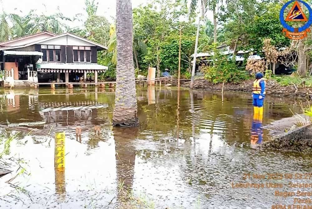 Seramai 39 mangsa banjir masih berlindung di PPS SK Alor Pongsu berikutan banjir belum surut sepenuhnya di daerah Kerian. - Foto: Ihsan APM