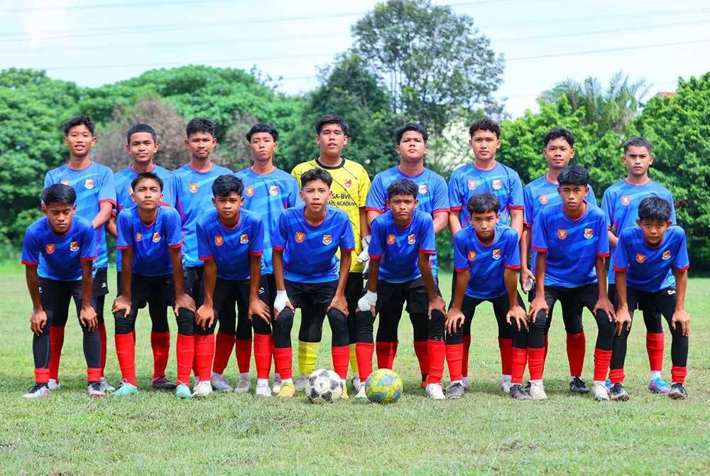 Kesebelasan utama SMK Telok Panglima Garang bagi saingan Piala Datuk Mokhtar Dahari B-15 2023.