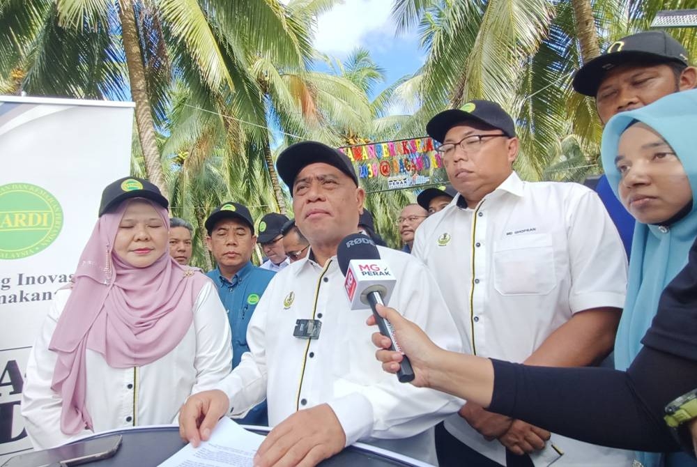 Saarani ketika sidang akhbar pada Khamis.