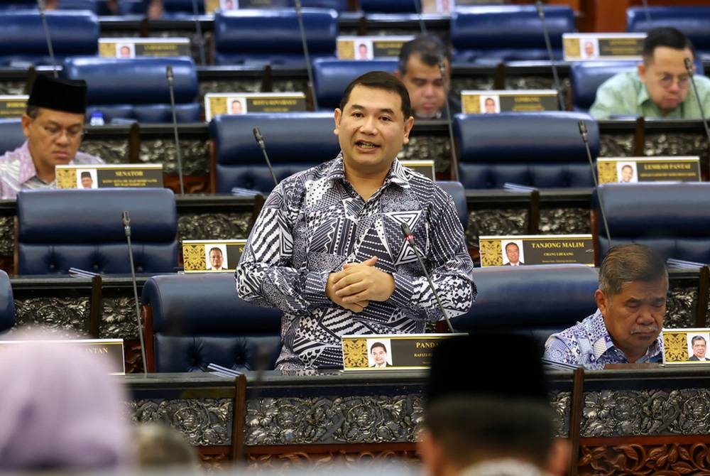 Rafizi pada sesi Waktu Pertanyaan-pertanyaan Menteri sempena Sidang Dewan Rakyat di Bangunan Parlimen, pada Khamis. - Foto Bernama