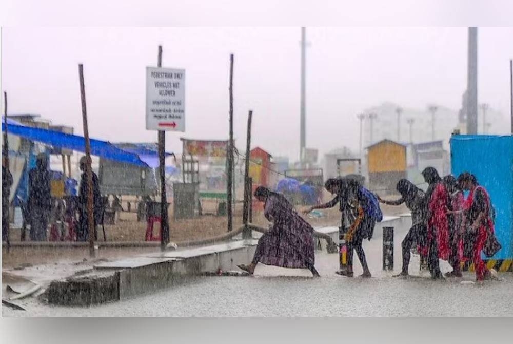 Hujan lebat menjejaskan kehidupan harian di beberapa negeri dan kawasan di selatan India iaitu Tamil Nadu, Kerala dan Puducherry sejak beberapa hari lalu.