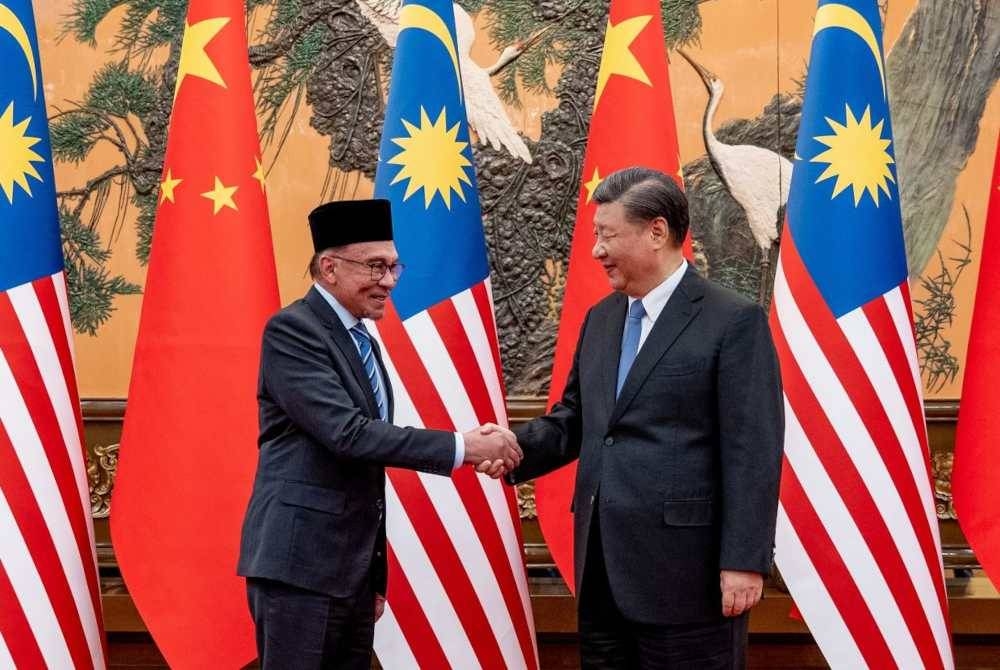 Anwar melakukan kunjungan hormat ke atas Presiden China, Xi Jinping di Great Hall of the People pada 31 Mac lalu.