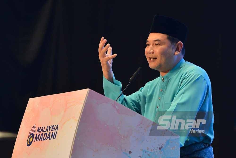 Rafizi ketika berucap merasmikan Kongres Nasional Tahunan Angkatan Muda Keadilan (AMK)dan Wanita Keadilan 2023 di Pusat Konvensyen Antarabangsa (PICC), Putrajaya pada Sabtu. - FOTO: SINAR HARIAN/ ASRIL ASWANDI SHUKOR