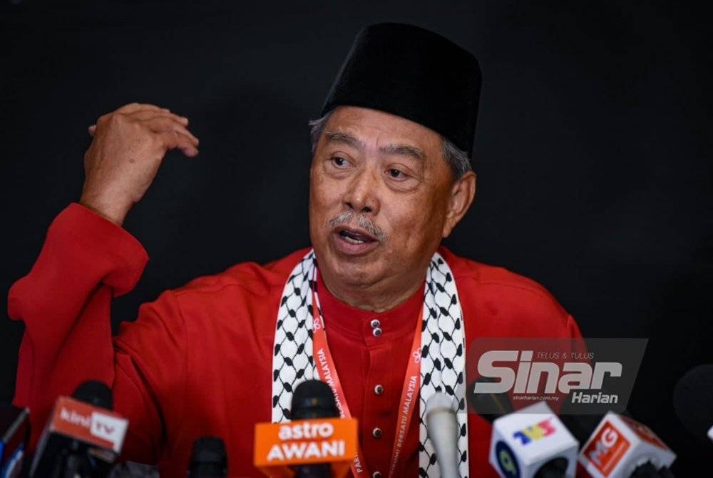 Muhyiddin pada sidang akhbar selepas Perhimpunan Agung Tahunan Bersatu.