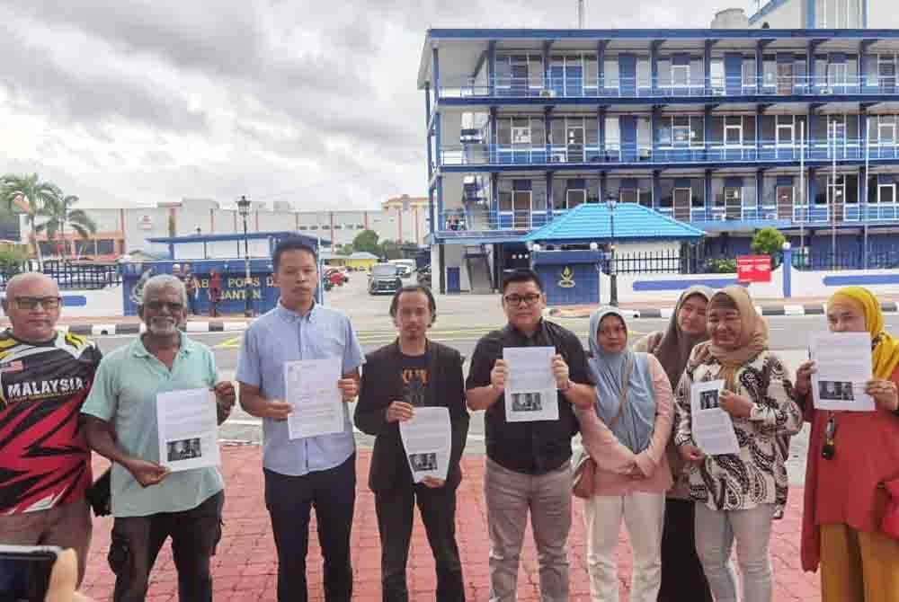 Chun Kuang (tiga dari kiri) menunjukkan laporan polis terhadap Che&#039;gubard dibuat di IPD Kuantan pada Selasa.