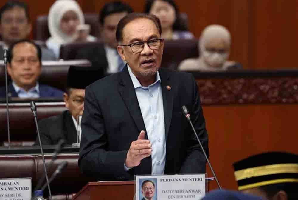 Anwar Ibrahim ketika Persidangan Dewan Negara di Bangunan Parlimen pada Rabu. - Foto: Bernama