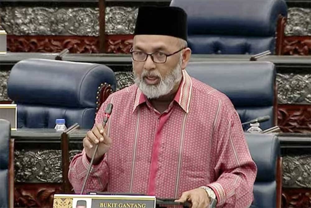 Ahli Parlimen pembangkang dari Bersatu, Datuk Syed Abu Hussin Hafiz Syed Abdul Fasal.