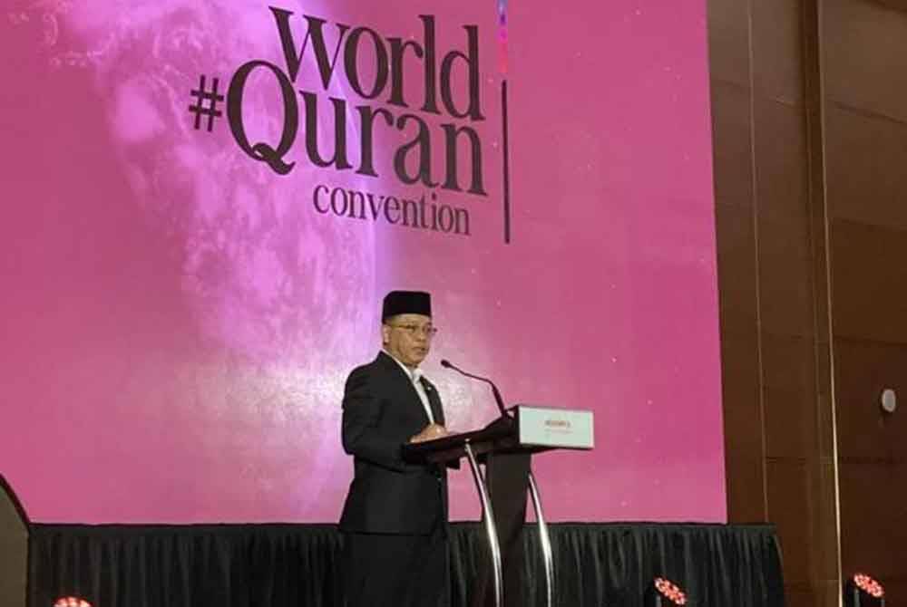 Mohd Na&#039;im ketika menyampaikan ucapan pembuka &#039;Serve To Be Served: A Divine Guidance From Surah Al-Insan&#039; sempena World #Quranconvention 2023 di Hotel Movenpick dan Pusat Konvensyen KLIA, pada Sabtu.