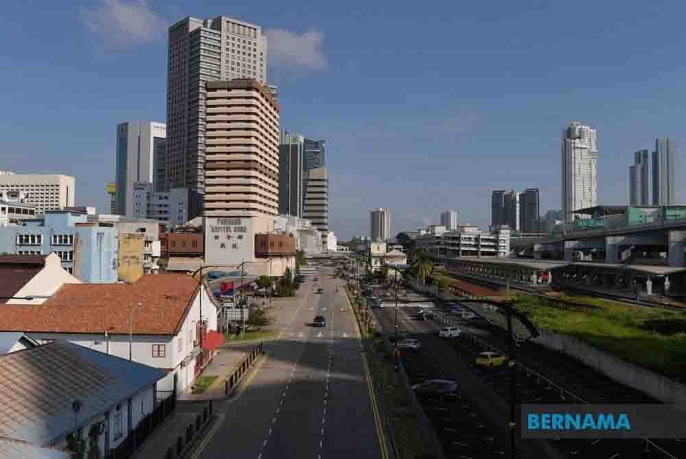 Seramai 3,099 ketua isi rumah (KIR) daripada 5,746 KIR yang tergolong dalam golongan miskin tegar di Johor berjaya dikurangkan dalam tempoh masa enam bulan.