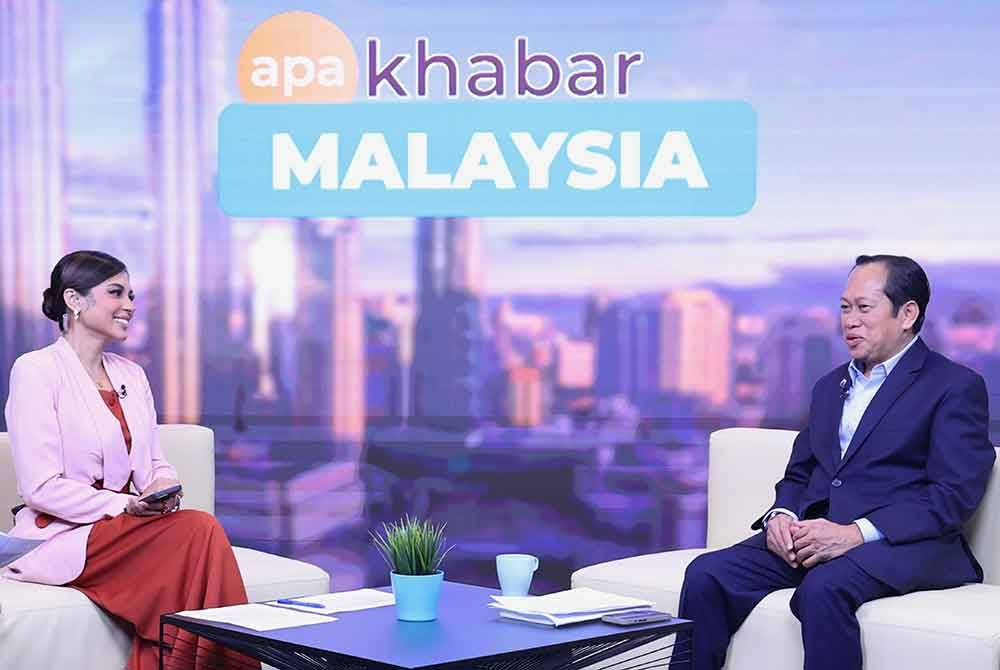 Ahmad ketika ditemu bual pada program Apa Khabar Malaysia terbitan Bernama TV mengenai Setahun Bersama Kerajaan Madani di Wisma Bernama pada Selasa. - Foto Bernama