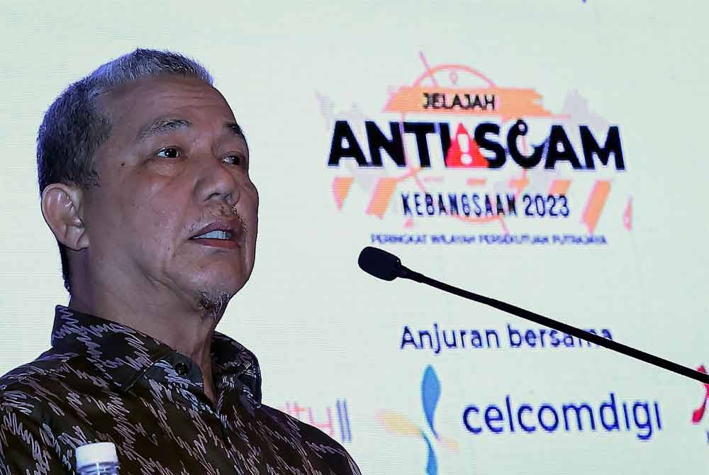 Fadillah berucap pada perasmian Penutup Jelajah Anti-Scam Kebangsaan 2023 hari ini. - Foto Bernama