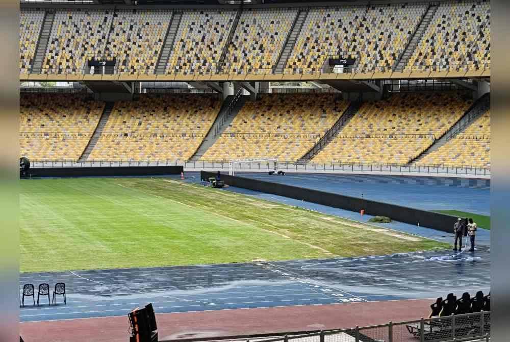 Keadaan terkini padang Stadium Nasional Bukit Jalil.