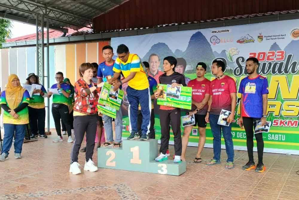 Program Program D’Sawah Run Gemas 2023 berjaya menarik sebanyak 582 peserta.