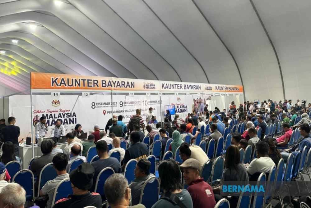 Program Setahun Bersama Kerajaan Madani berlangsung tiga hari di pekarangan Stadium Nasional Bukit Jalil. - Foto Bernama