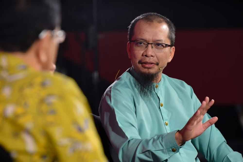 Fazrul ketika menjadi panelis program &#039;Kompas Edisi Khas: Sudah-sudahlah rasuah&#039; yang bersiaran secara langsung di semua platform digital Sinar Harian pada Khamis. - FOTO: SINAR HARIAN / MOHD RAFIQ REDZUAN HAMZAH