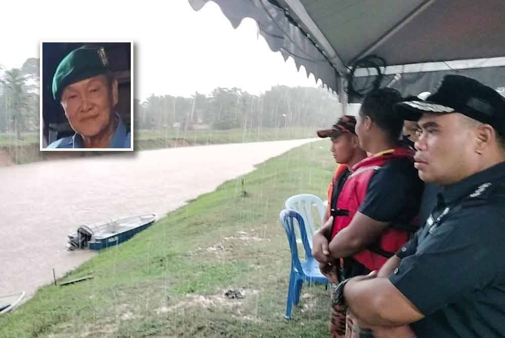 Bahrin (kanan) turut serta dalam operasi mencari warga emas yang hilang di Pusat Kawalan Tempat Kejadian (PKTK) di Kampung Palembang dekat Kluang pada Jumaat. Gambar kecil: Ab Manan