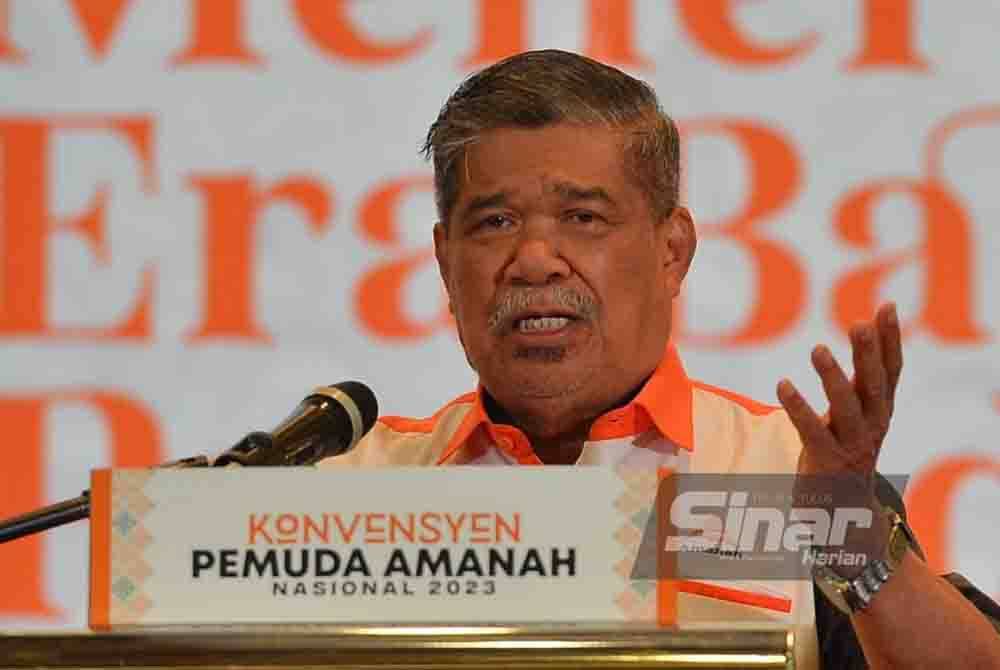 Mohamad ketika berucap merasmikan Konvensyen Pemuda Amanah Nasional 2023 di salah sebuah pusat acara di Bangsar, di sini pada Sabtu. - Foto Sinar Harian/Asril Aswandi Shukor