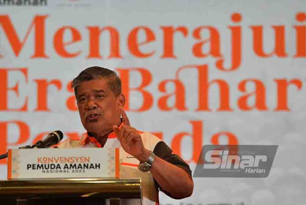 Mohamad ketika berucap di Konvensyen Pemuda Amanah Nasional 2023 di salah sebuah pusat acara di Bangsar, di sini pada Sabtu. - Foto Sinar Harian/Asril Aswandi Shukor