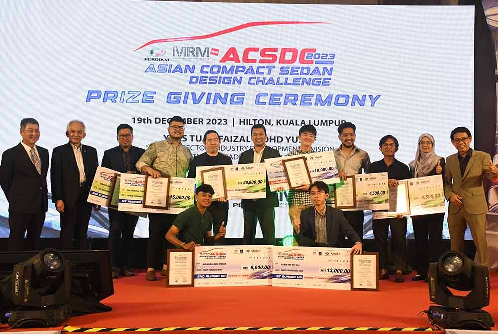 Barisan pemenang pertandingan reka bentuk kereta Asian Compact Sedan Design Challenge 2023 (ACSDC 2023)