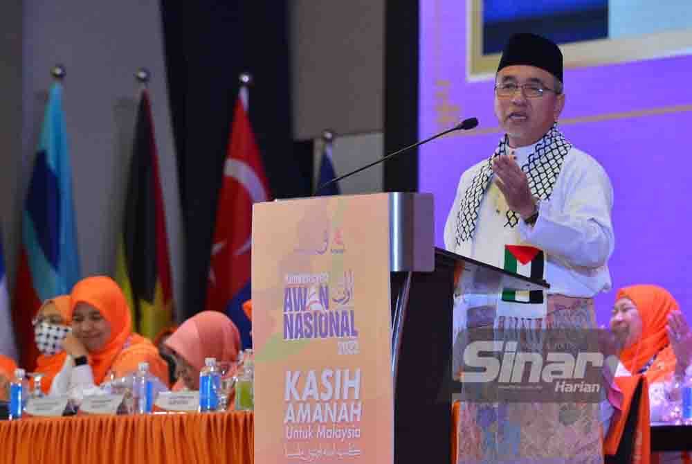 Adly ketika berucap pada Konvensyen Awan Nasional 2023 pada Jumaat.- FOTO SINAR HARIAN/ ASRIL ASWANDI SHUKOR