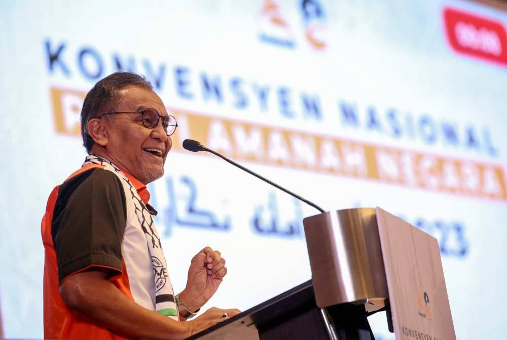 Dr Dzulkefly menyampaikan ucapan penggulungan pada Konvensyen Nasional Amanah 2023. - Foto Bernama