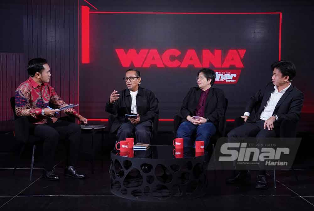 Dari kiri; Ismail; Mohamad Fauzan; Rachel Gong dan Hong Siang dalam Wacana bertajuk &#039;AI:Ancaman atau Peluang?&#039; pada Rabu. - Foto Sinar Harian / MOHD HALIM ABDUL WAHID