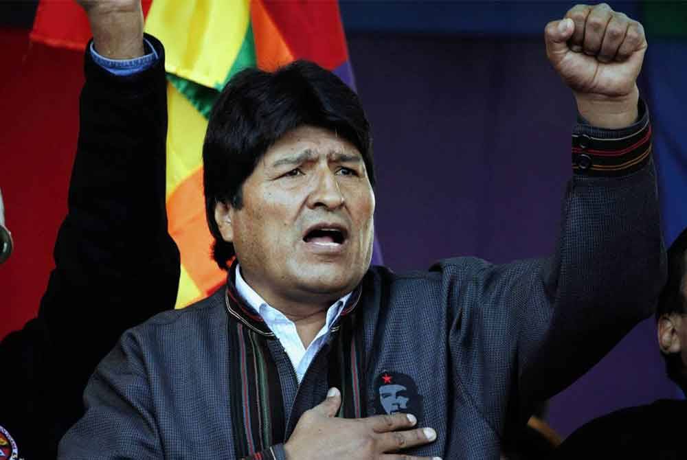 Morales mendakwa keputusan itu sebagai &#039;bersifat politik&#039; dan sebagai bukti &#039;persubahatan beberapa hakim&#039; dengan apa yang disifatkan beliau sebagai &#039;muslihat&#039; Presiden Bolivia, Luis Arce.